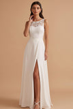Robe de mariée blanche avec découpes longue en satin ligne A