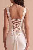 Robe de mariée longue blanche coupe sirène en satin à col carré avec appliqués et perles