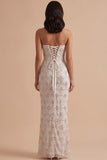 Robe de mariée longue coupe fourreau blanche sans bretelles