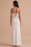 Robe de mariée longue blanche en satin avec corset, à fines bretelles et fente