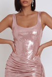 Robe de cocktail rose moulante métallisée avec corset, à col large, courte et avec drapé