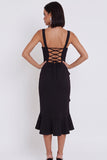 Robe de cocktail midi coupe sirène à col carré avec ourlet haut-bas et volants asymétriques