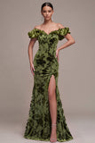Robe en velours longue olive, coupe sirène, à épaules dénudées, manches bouffantes et avec fente