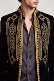 Blazer de soirée noir avec broderie dorée à col montant