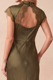 Robe de cérémonie olive en satin, coupe fourreau, à col montant, avec découpes, longue, avec dentelle