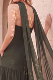 Robe de cérémonie olive, coupe ajustée et évasée, sans bretelles, avec perles, en mousseline, avec plis, midi, avec cape