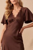 Robe de cérémonie midi café en satin, ligne A, à col en V, longueur asymétrique, en dentelle, froncée et à manches flottantes