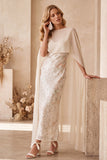Robe de cérémonie ivoire, coupe fourreau, à col bateau, à paillettes, longue, avec cape en mousseline
