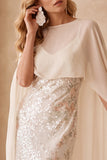 Robe de cérémonie ivoire, coupe fourreau, à col bateau, à paillettes, longue, avec cape en mousseline