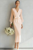 Robe de mariée blanche à manches longues à fourreau en V avec nœud
