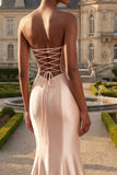 Robe de bal longue de bal à perles de sirène champagne sans bustier avec fente