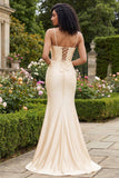 Robe de bal de bal en corset sirène perlée de champagne