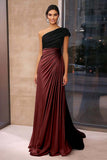Robe de gala à une épaule froncée fourreau en crêpe marron
