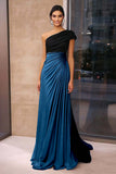 Robe de gala à une épaule froncée fourreau en crêpe marron