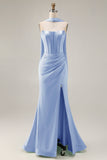 Robe de soirée longue sirène vert clair satin bustier sans bretelles avec fentes latérales et foulard