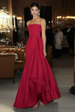 Robe de gala bustier en satin rose fourreau