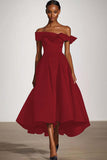 Robe formelle en satin noir à épaules dénudées