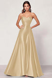 Robe longue de bal en satin vert foncé