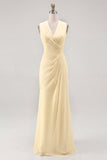 Robe longue formelle froncée blanche à col en V