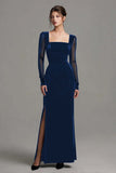 Robe formelle noire en velours à longues fentes avec manches longues