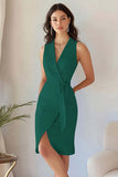 Robe de travail moulante en crêpe bleu ciel à col en V