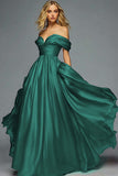 Robe de bal plissée rouge à épaules dénudées