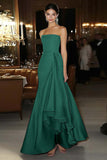 Robe de gala bustier en satin rose fourreau