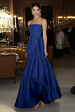 Robe de gala bustier en satin rose fourreau