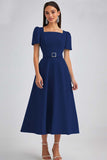 Robe de travail à col carré bleu ciel avec ceinture