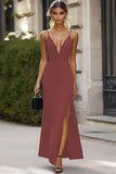 Robe longue formelle à bretelles spaghetti noires avec fente