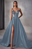 Robe longue de bal à bretelles spaghetti en satin bleu marine avec fente