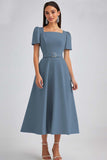 Robe de travail à col carré bleu ciel avec ceinture