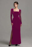 Robe formelle noire en velours à longues fentes avec manches longues