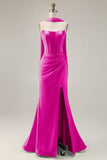 Robe de soirée longue sirène vert clair satin bustier sans bretelles avec fentes latérales et foulard