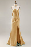 Robe de soirée longue sirène vert clair satin bustier sans bretelles avec fentes latérales et foulard