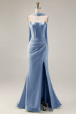 Robe de soirée longue sirène vert clair satin bustier sans bretelles avec fentes latérales et foulard