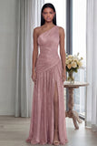 Robe d'invitée de mariage longue dorée à une épaule plissée avec fente