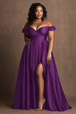 Robe longue formelle en satin bleu marine à épaules dénudées grande taille avec fente