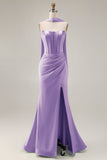 Robe de soirée longue sirène vert clair satin bustier sans bretelles avec fentes latérales et foulard