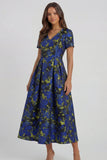 Robe d'invitée de mariage midi imprimé floral bleu et blanc ligne A manches courtes