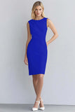 Robe courte de travail moulante sans manches en satin ivoire