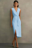 Robe formelle en satin blanc à col en V avec ceinture