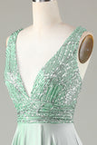 Une ligne sans fin col en V Matcha Robe de demoiselle d’honneur longue avec perles