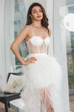 Robe de soirée de fiançailles Corset à volants haute et basse blanche avec dentelle