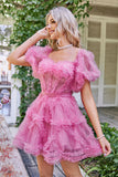 Tulle bleu de l’épaule robe courte de retour