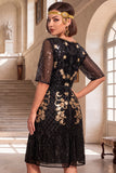 Robe noire dorée à sequins à col rond ligne A à manches demi-manches des années 1920 avec ensemble d’accessoires 4 pièces