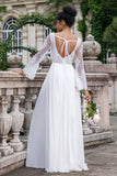 Blanc Une ligne col V manches longues plage boho robe de mariée avec dentelle appliquée