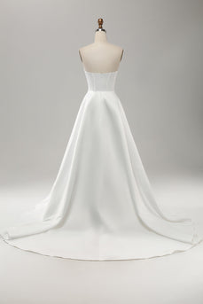 Robe de mariée élégante blanche une ligne bustier plissée Sweep Train avec fente