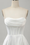 Robe de mariée élégante blanche une ligne bustier plissée Sweep Train avec fente