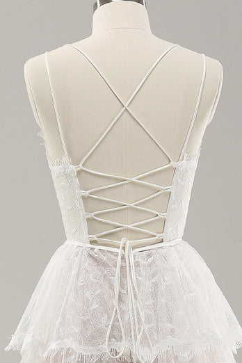 Robe de mariée en dentelle à volants spaghetti blanc à plusieurs niveaux avec lacets dans le dos